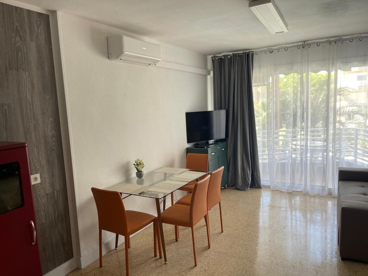 Estrella Home Салоу Экстерьер фото